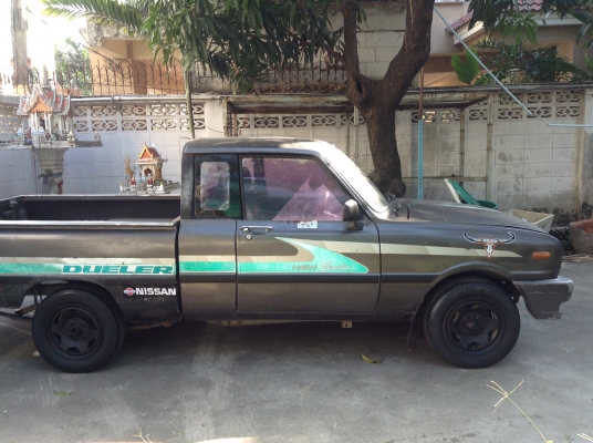 MAZDA FAMILIA 1300 SUPERCAB สีเทาราคาต่อรองได่ครับ