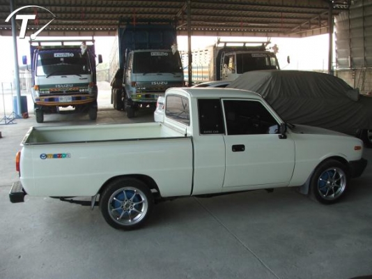 MAZDA FAMILIA 1300 SUPERCAB สีเทาราคาต่อรองได่ครับ