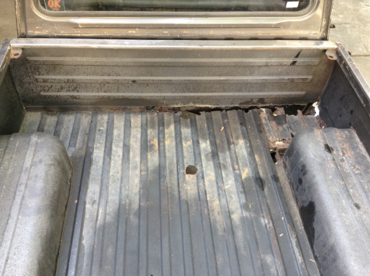 MAZDA FAMILIA 1300 SUPERCAB สีเทาราคาต่อรองได่ครับ