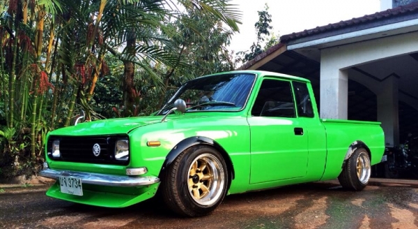 MAZDA FAMILIA 1300 SUPERCAB สีเทาราคาต่อรองได่ครับ