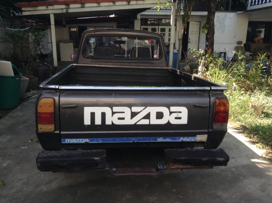 MAZDA FAMILIA 1300 SUPERCAB สีเทาราคาต่อรองได่ครับ