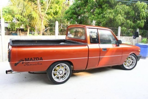 MAZDA FAMILIA 1300 SUPERCAB สีเทาราคาต่อรองได่ครับ