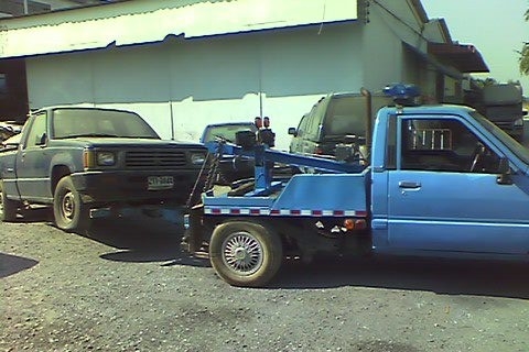 บริการ ย้ายรถ  ยกรถเสีย  กรุงเทพ ต่าง จังหวัด