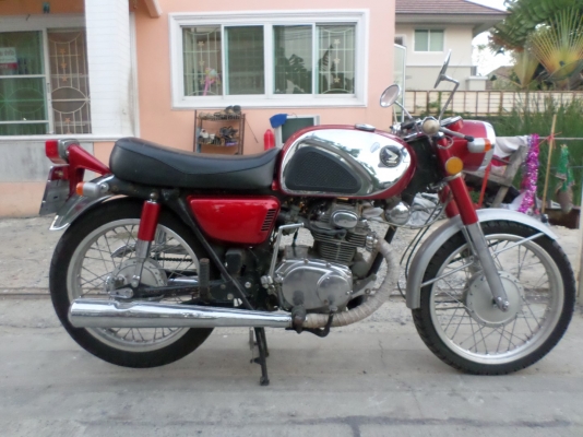 วุฒินนบุรี// ขาย CB175 แต่งเป็น CB77 โครตสวยคับของแท้เยอะทะเบียนแท้พร้อมโอนภาษีไม่ขาดต่อ