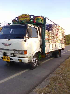 ขายถูก  เสื้อเพลา HINO 779   6 น็อต เดิมๆ