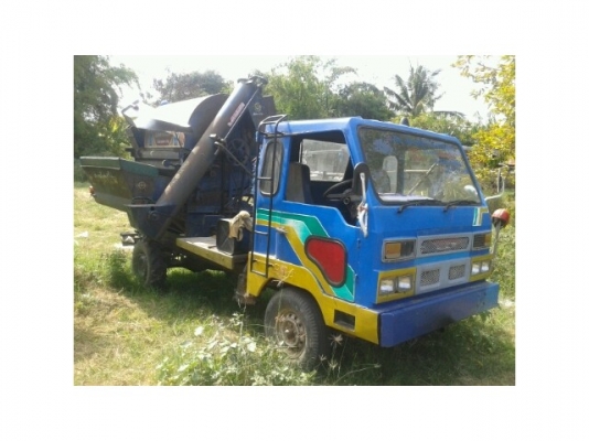 ขาย รถนวดข้าว5ฟุตจัมโบ้ เครื่อง100แรง เครื่องดีพร้อมใช้งาน