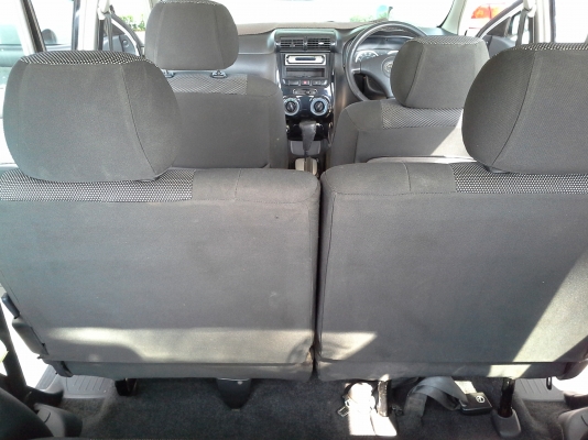 TOYOTA AVANZA 1.3 E AT  ปี2005