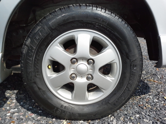 TOYOTA AVANZA 1.3 E AT  ปี2005