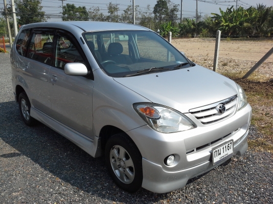 TOYOTA AVANZA 1.3 E AT  ปี2005
