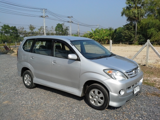 TOYOTA AVANZA 1.3 E AT  ปี2005
