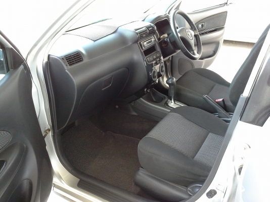 TOYOTA AVANZA 1.3 E AT  ปี2005