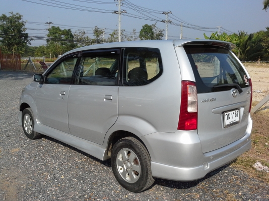 TOYOTA AVANZA 1.3 E AT  ปี2005