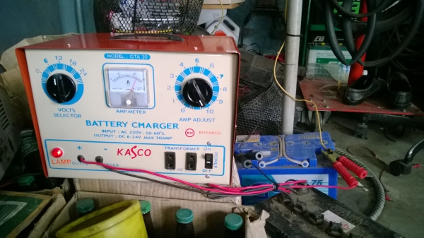 ขายเครื่อง ชาร์ตแบ็ต 30 แอมส์