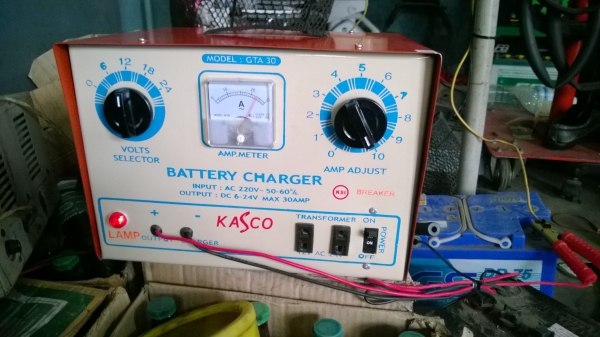 ขายเครื่อง ชาร์ตแบ็ต 30 แอมส์