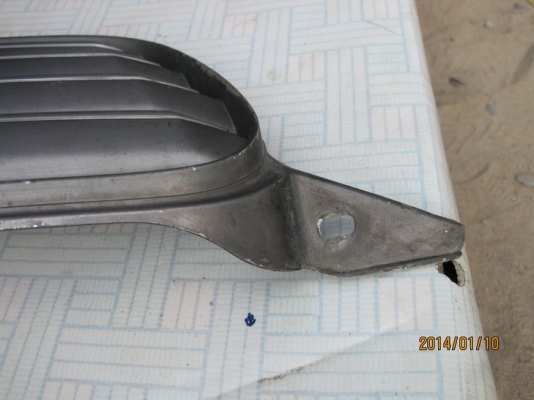 หน้ากระจังแท้ Toyota Altis ตัวแรก สภาพสวย,หูยึดสมบูรณ์ ขาย 400 (net พร้อมส่ง) หน้ากระจังแท้ Toyota Altis ตัวแรก สภาพสวย,หูยึดสมบูรณ์ ขาย 400 (net พร้อมส่ง)