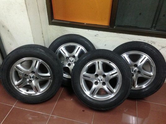 ขาย แม็ก HONDA 14 นิ้ว พร้อมยาง 4ล้อ ถูกๆ 3000 บาท
