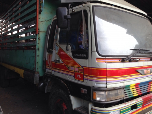 ขาย 10 ล้อ ฮีโน่ รุ่น FL 3 H เครื่อง 195 แรง กระบะไม้ ยาว 7 เมตร  ปี 2539