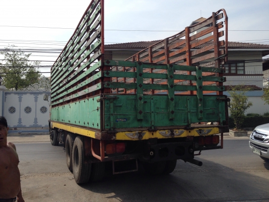 ขาย 10 ล้อ ฮีโน่ รุ่น FL 3 H เครื่อง 195 แรง กระบะไม้ ยาว 7 เมตร  ปี 2539