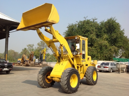 รถตัก Komatsu 510 กรองเดี่ยว ซีเรียล 1548X บุ้งกี๋ 1.2Q เก่าญี่ปุ่น นำเข้าเอง รถตัก Komatsu 510 กรองเดี่ยว ซีเรียล 1548X บุ้งกี๋ 1.2Q เก่าญี่ปุ่น นำเข้าเอง