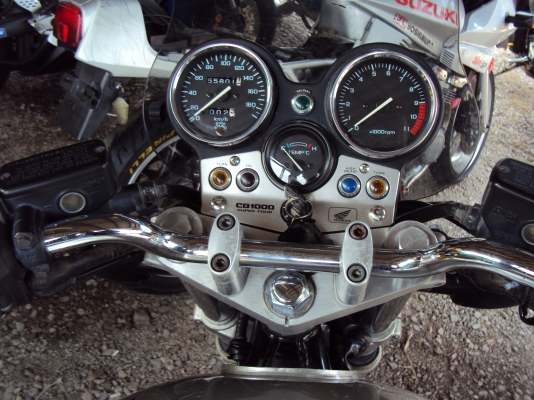 ขาย Honda Cb1000 ปี.96 อินวอย 86,000 บาท ขาย Honda Cb1000 ปี.96 อินวอย 86,000 บาท