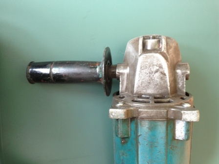 ขายเครื่องเจียรไฟฟ้า Makita รุ่น 9607NB 7" 1800 วัตต์