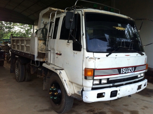 FTR11F 6ล้อดั้ม165แรง ยาง9 รถห้างแท้เดิมๆ เครื่องสวยคัสซีสวย....