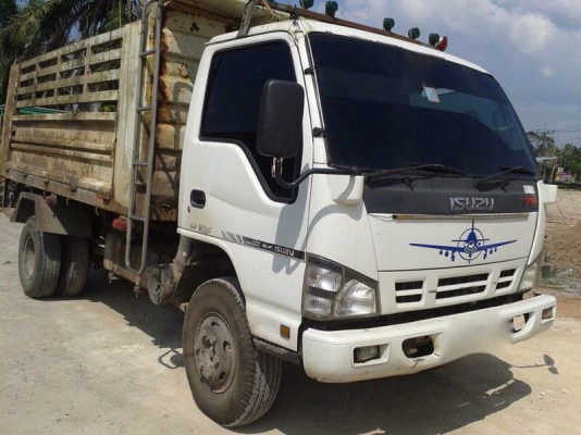 รถอีซูซุ  6 ล้อดั้ม 175 แรงม้า. ปี 50  สนใจติดต่อ 081 - 6079515