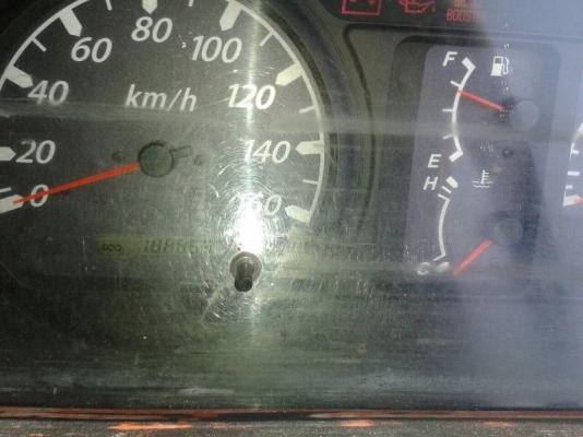 รถอีซูซุ  6 ล้อดั้ม 175 แรงม้า. ปี 50  สนใจติดต่อ 081 - 6079515