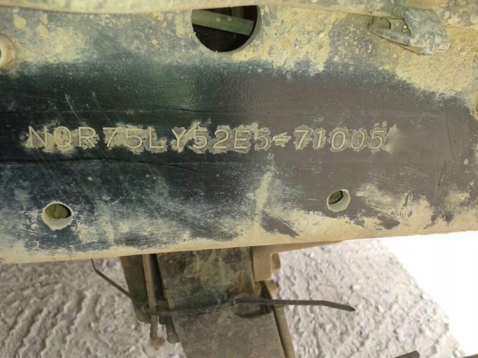 รถอีซูซุ  6 ล้อดั้ม 175 แรงม้า. ปี 50  สนใจติดต่อ 081 - 6079515