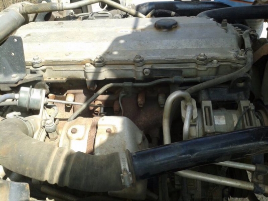 รถอีซูซุ  6 ล้อดั้ม 175 แรงม้า. ปี 50  สนใจติดต่อ 081 - 6079515