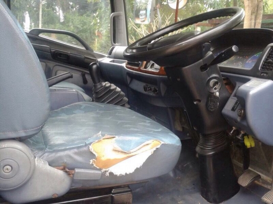 รถฮีโน่ 6 ล้อ ตู้แห้ง 150 แรงม้า ปี 48 สนใจติดต่อ 081 - 6079515 รถฮีโน่ 6 ล้อ ตู้แห้ง 150 แรงม้า ปี 48 สนใจติดต่อ 081 - 6079515