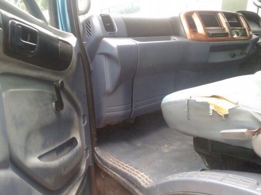 รถฮีโน่ 6 ล้อ ตู้แห้ง 150 แรงม้า ปี 48 สนใจติดต่อ 081 - 6079515 รถฮีโน่ 6 ล้อ ตู้แห้ง 150 แรงม้า ปี 48 สนใจติดต่อ 081 - 6079515