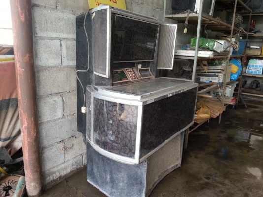 ขายกันชนหน้า ถอดจากรถ prado อลูอมิเนิยมแท้ๆ ขายตู้เพลงเก่า ขายเบาะรถตู้d4d เดิม4แถว