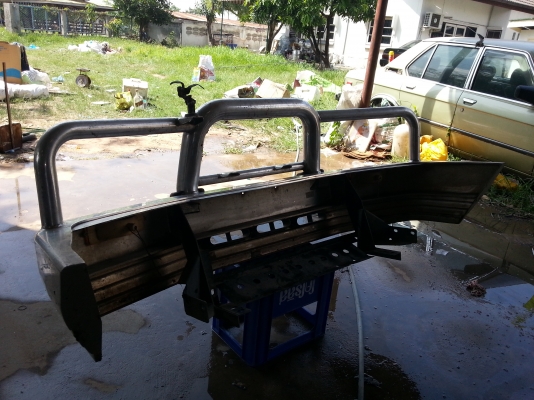 ขายกันชนหน้า ถอดจากรถ prado อลูอมิเนิยมแท้ๆ ขายตู้เพลงเก่า ขายเบาะรถตู้d4d เดิม4แถว