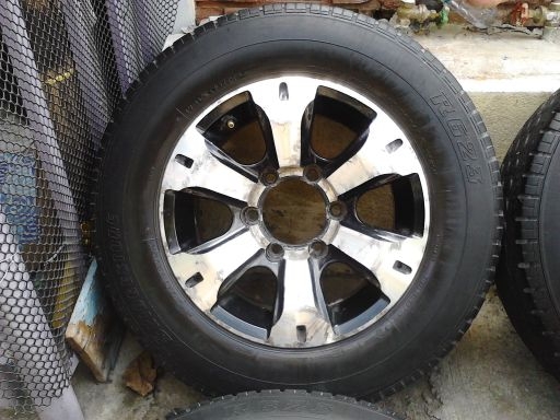 แม็ก JRD Germany ขอบ 15-6 รู กว้าง7 ออฟ+20 พร้อมยาง บริดสโตน 215-70-15