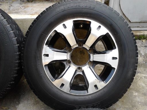 แม็ก JRD Germany ขอบ 15-6 รู กว้าง7 ออฟ+20 พร้อมยาง บริดสโตน 215-70-15