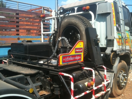 ขายรถหัวลาก  เครื่อง 240 แรง  เครื่อง m10e