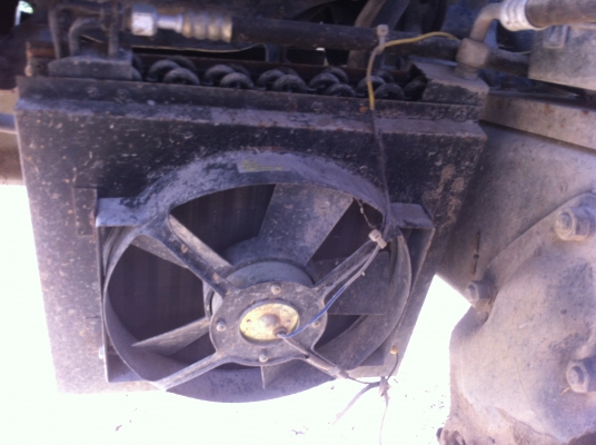 ขายรถ 10 ล้อ 2 เพลรา กระบะเหล็กข้างเรียบดั้ม ISUZU FVZ-175 เครื่องเดิม เกียร์เดิม รถสวยเดิมๆ สนใจโทรเลยครับ