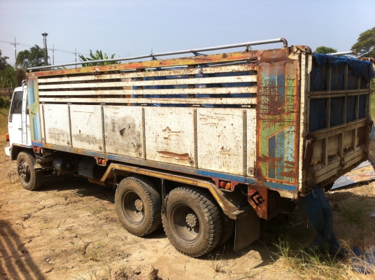 ขายรถ 10 ล้อ 2 เพลรา กระบะเหล็กข้างเรียบดั้ม ISUZU FVZ-175 เครื่องเดิม เกียร์เดิม รถสวยเดิมๆ สนใจโทรเลยครับ