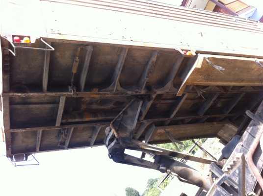 ขายรถ 10 ล้อ 2 เพลรา กระบะเหล็กข้างเรียบดั้ม ISUZU FVZ-175 เครื่องเดิม เกียร์เดิม รถสวยเดิมๆ สนใจโทรเลยครับ