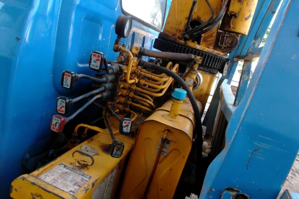 ขายด่วนรถ6ล้อชีต้า110แรงติดเครนชุปเปอรZท้องวี5เหลี่ยม3ตัน ขายด่วนรถ6ล้อชีต้า110แรงติดเครนชุปเปอรZท้องวี5เหลี่ยม3ตัน