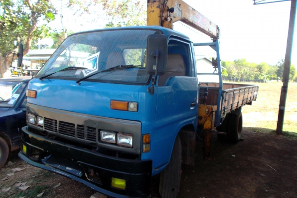 ขายด่วนรถ6ล้อชีต้า110แรงติดเครนชุปเปอรZท้องวี5เหลี่ยม3ตัน