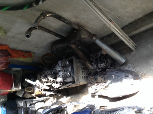 ขาย HONDA MAGNA 750cc เครื่องพัง ของครบ ทะเบียนแท้โอนขนส่ง พร้อมชุดโอนภาษี พรบ เต็มพึ่งต่อ สนใจเอาไปปั่นต่อได้เลยครับ (แค่ทะเบียนก็คุ้มแล้วครับ)