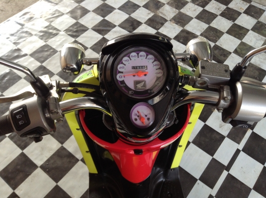 ขาย!!!ฮอนด้าสกู๊ปปี้ไอ ปี55 รถเครื่องดีคับ มีเล่มทะเบียนครบ ภาษีไม่หมด