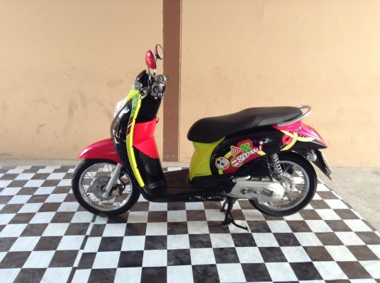 ขาย!!!ฮอนด้าสกู๊ปปี้ไอ ปี55 รถเครื่องดีคับ มีเล่มทะเบียนครบ ภาษีไม่หมด