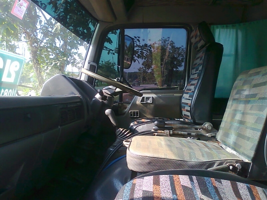 สิบล้อ HINO FM 3H รถปี 40 รถมีทะเบียนครบ ขายราคา 1,100,000 บาท.