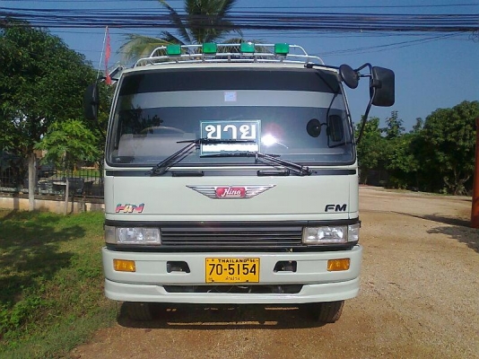สิบล้อ HINO FM 3H รถปี 40 รถมีทะเบียนครบ ขายราคา 1,100,000 บาท.