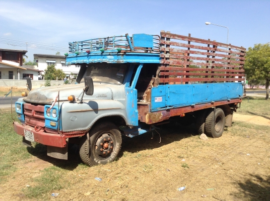 ขาย 6 ล้อหัวยาว  เครื่อง EH700 168 แรงม้า เฟืองท้าย FUSO สโลว์เกียร์กลาง คัสซีสวยใช้ได้ ยางเต็ม ทะเบียนพร้อมโอนครับ