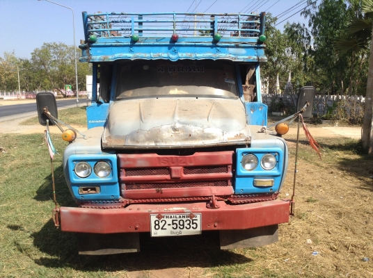 ขาย 6 ล้อหัวยาว  เครื่อง EH700 168 แรงม้า เฟืองท้าย FUSO สโลว์เกียร์กลาง คัสซีสวยใช้ได้ ยางเต็ม ทะเบียนพร้อมโอนครับ