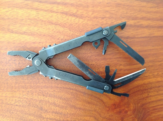 ขายคีมเอนกประสงค์ GERBER